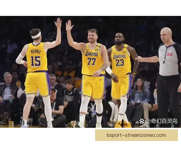 詹姆斯强势回应质疑成湖人第三巨头打破联盟格局